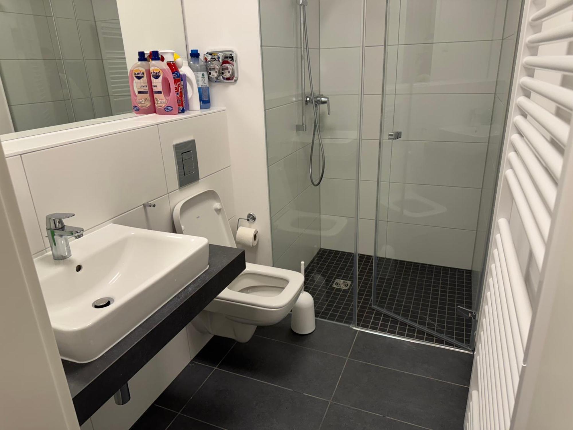 Modernes Apartment, Perfekte Lage In Berlin-adlershof Appartement Berlijn